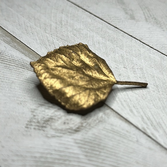 Unbranded Jewelry - Vintage Antique Gold Leaf Brooch | GF 12k Gold Jewelry | Unsigned & Classy